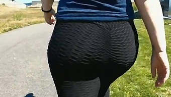 Mom'S Big Ass Wedgie Leggings Are Public.