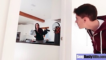 Hardcore Sex Action With Big Round Boobs Housewife (Emma Butt) Video-08 Clip.