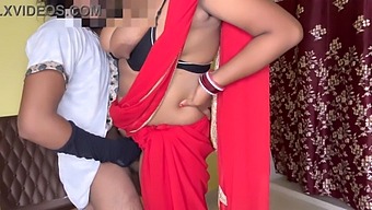 Enjoy The Beauty Of Indian Women With Curves In This Kamvali Bay Video